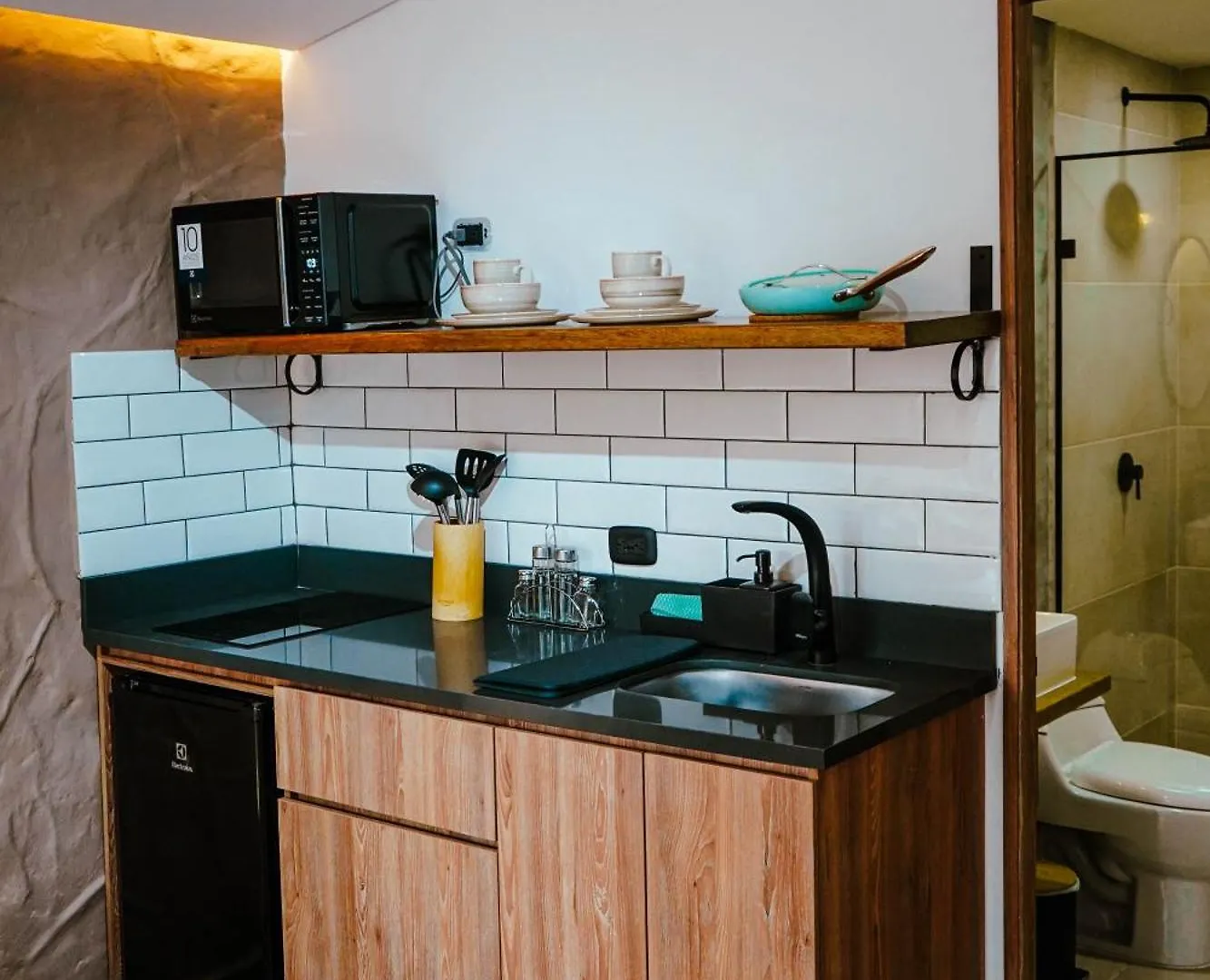 Stadium Home Shelter Medellin Homestay
