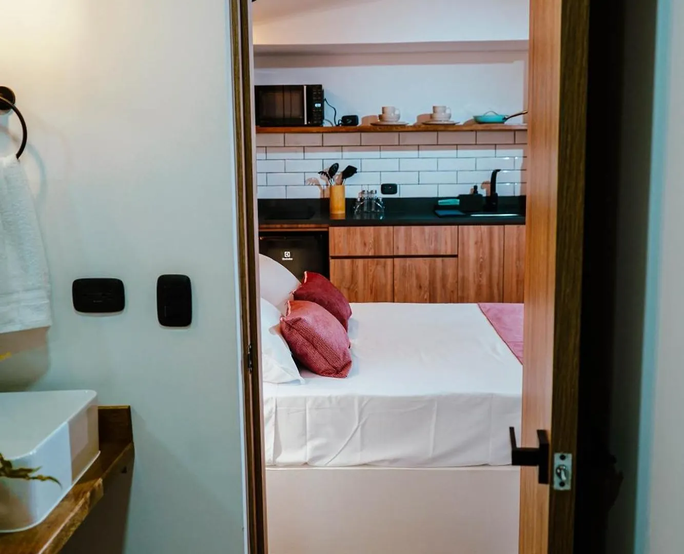 Stadium Home Shelter Medellin Homestay
