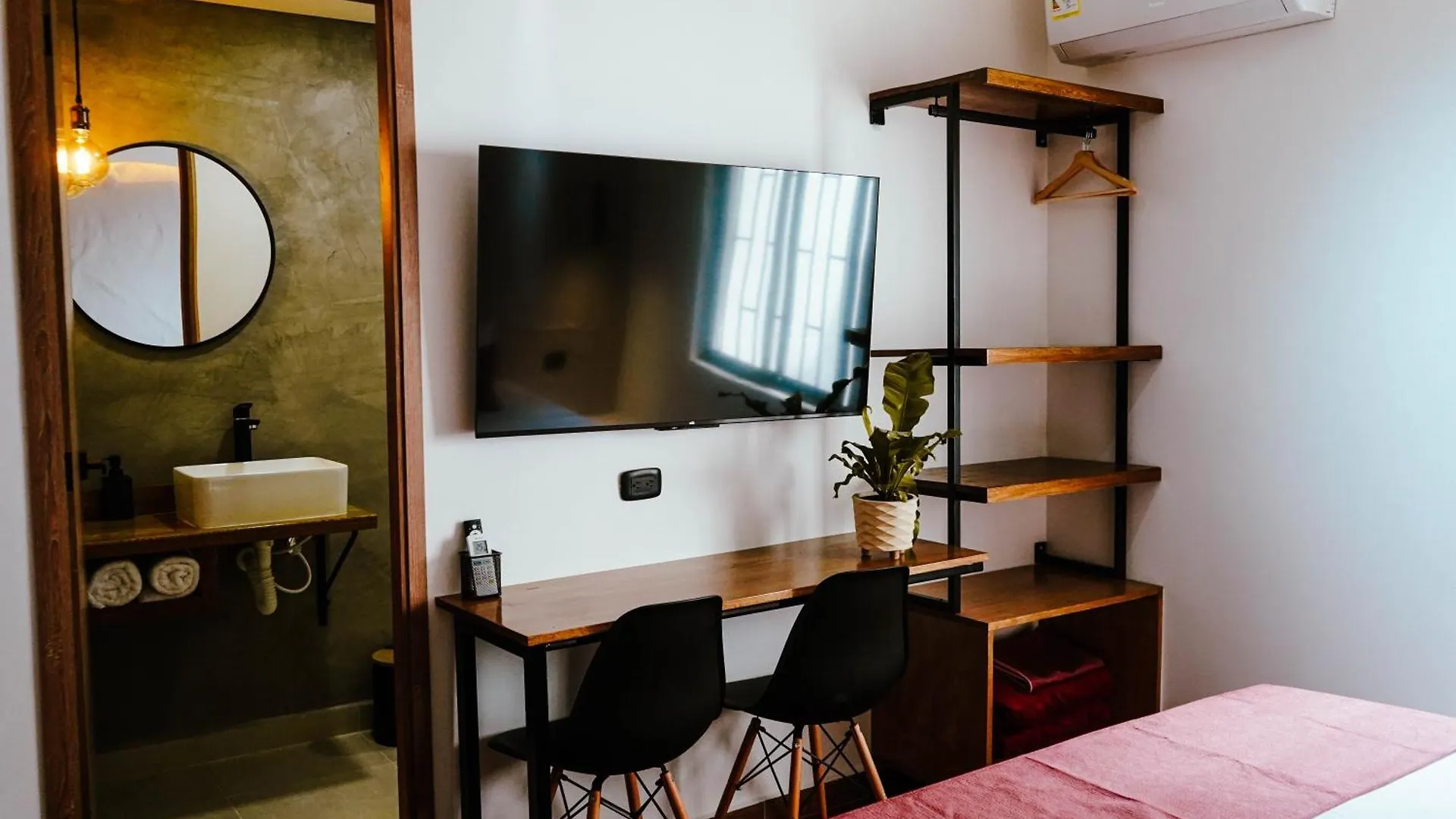 Stadium Home Shelter Medellín